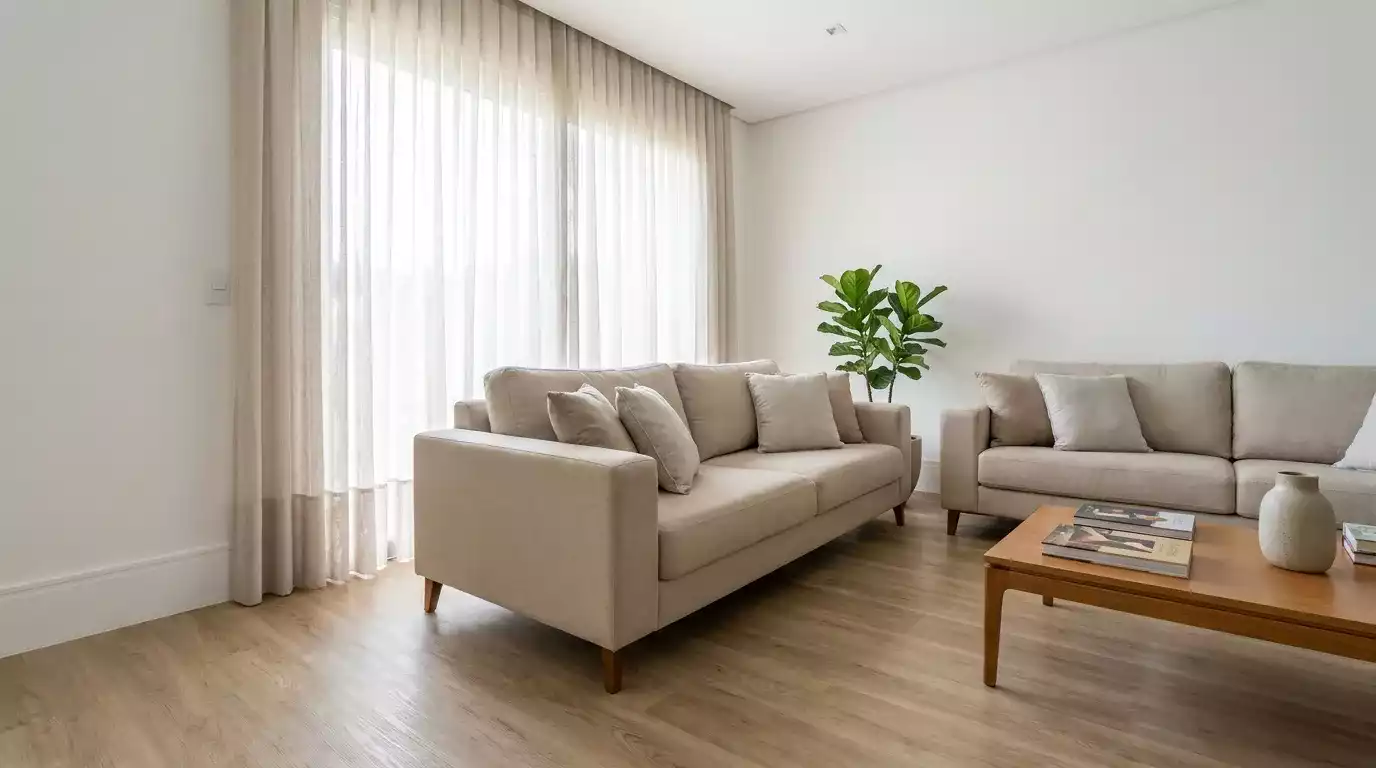 Como limpar piso vinílico do jeito certo: produtos seguros e erros comuns